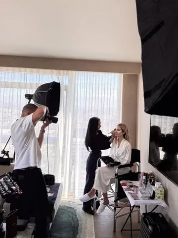 makeupbynikkilarose Instagram post about Product campaign
