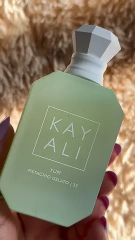 makeuplover.saba Instagram post about Mother’s Day gifts