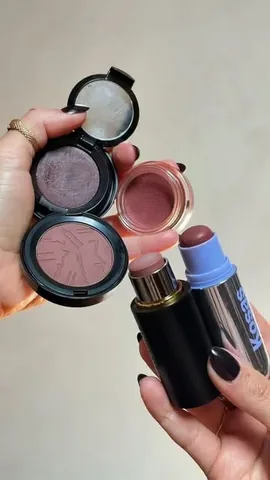 makeupsessions Instagram post about Fall blush shades