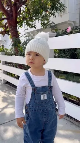 mandystefanian Instagram post about Baby clothing promotion