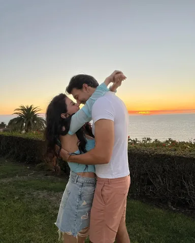 mandystefanian Instagram post about Difficult holiday experience