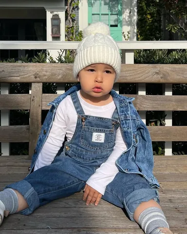 mandystefanian Instagram post about Baby clothing promotion