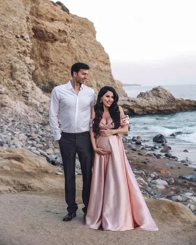 mandystefanian Instagram post about Family and pregnancy