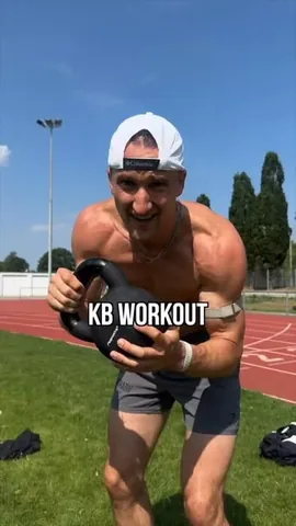 marcelfloruss Instagram post about Kettlebell workout