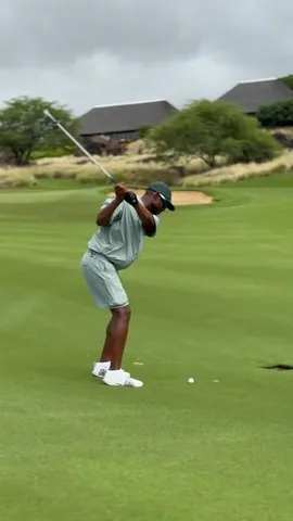 marlonwayans Instagram post about Golf progress