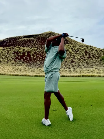marlonwayans Instagram post about Golfing