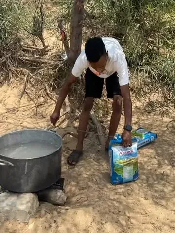 marniethedog Instagram post about Animal feeding support