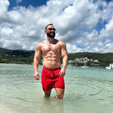 matty_milkshake Instagram post about Travel reality versus social media
