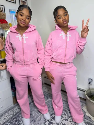 megan_morgan_truebluetwins Instagram post about Children’s fashion