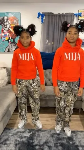 megan_morgan_truebluetwins Instagram post about Children’s fashion