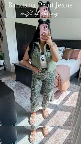 meghanlsisco Instagram post about Casual denim fashion