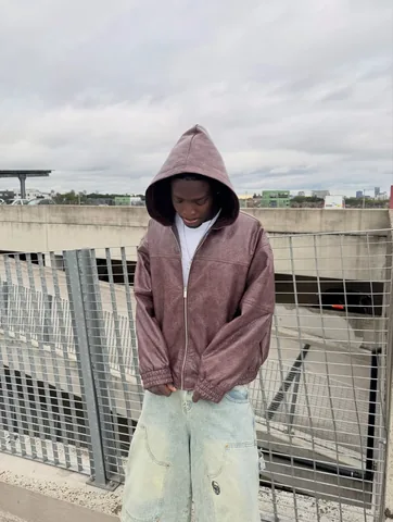 mess_touvor Instagram post about Photography