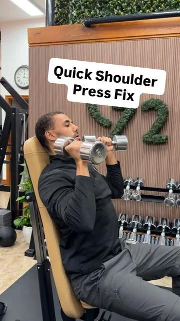 mhktraining Instagram post about Shoulder press technique
