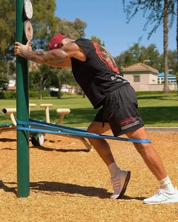 michaelcvazquez Instagram post about Knee strength and rehabilitation