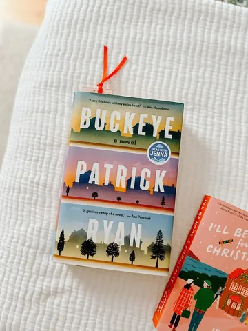 michellereadsbooks Instagram post about Current reading