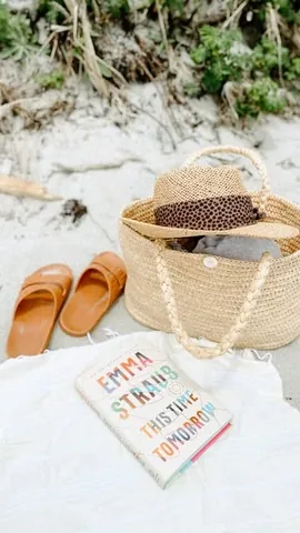 Michelle | Literary Leanings Instagram post thumbnail