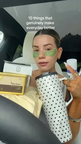 mikaylavallati Instagram post about Amazon product favorites