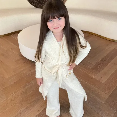 milliebellediamond Instagram post about Lockdown family life