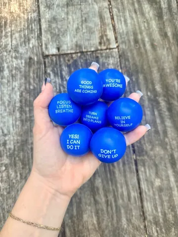 mindmusclepro Instagram post about Grounding technique education