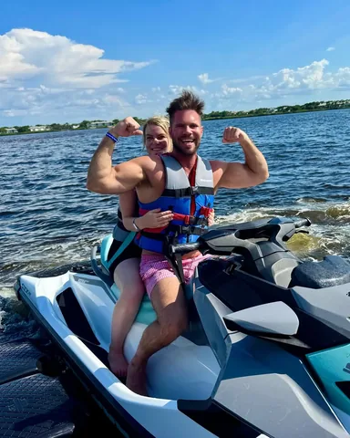 mindmusclepro Instagram post about Vacation and relationships