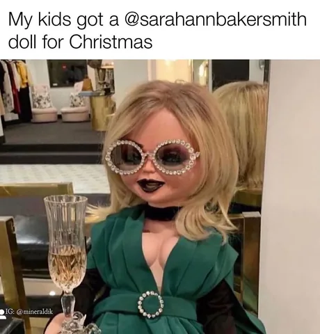 mineraldik Instagram post about Christmas and poor taste