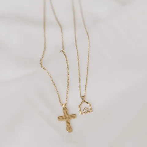 misstarasun Instagram post about Necklace launch