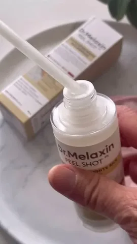 mochiandblush Instagram post about Dr. Melaxin peeling ampoule review