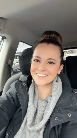 mollyluwho Instagram post about Motherhood humor