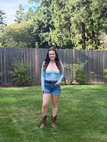 mollyluwho Instagram post about Concert experience