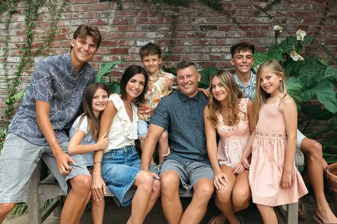 mommasgonecity Instagram post about Personal introduction and life story