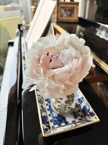 motherhoodismyfiat Instagram post about Flowers and gardening