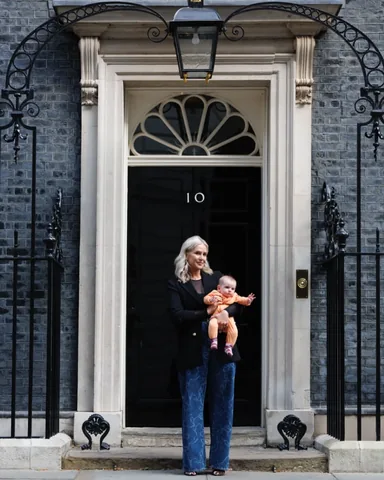 mother_pukka Instagram post about Flexible working advocacy