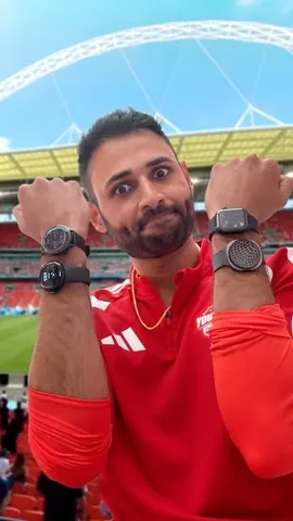 mrwhosetheboss Instagram post about Smartwatch comparison