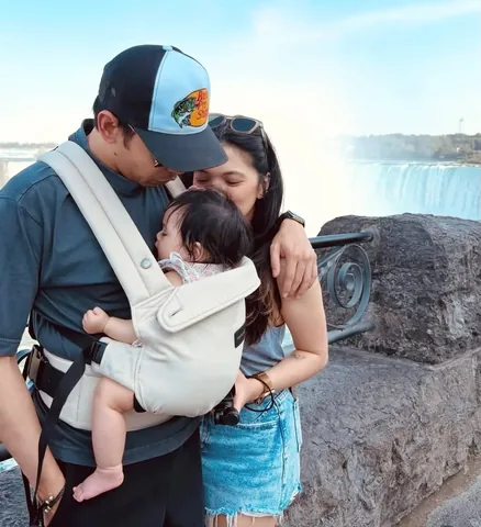 msaiaidelasalas Instagram post about Family blessings
