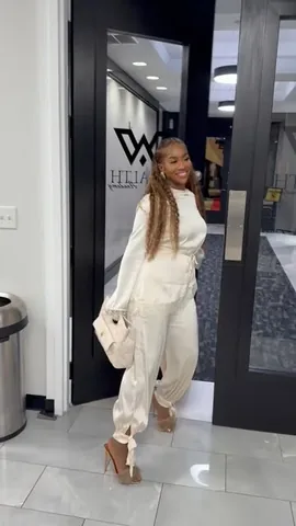 msbsanders Instagram post about Entrepreneur identity
