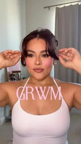 mvrubi Instagram post about Soft glam makeup routine
