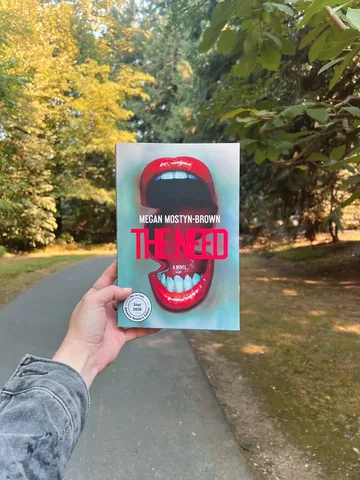 _myfictionalworld Instagram post about Horror book review