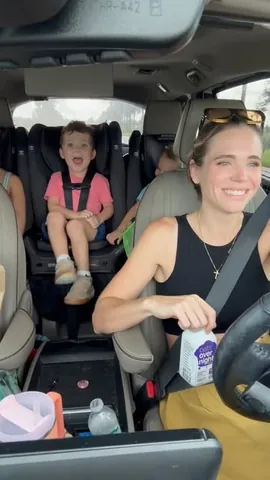 my_lox_life Instagram post about School pickup routine