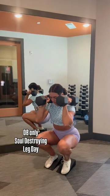 mytrainercarmen Instagram post about Leg workout