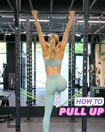 natacha.oceane Instagram post about Pull up training