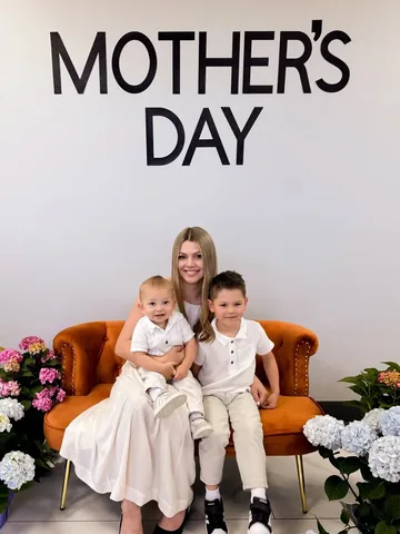 natalie_ignatov Instagram post about Motherhood