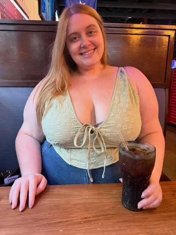 nerdycurvyandthriving Instagram post about Coca Cola fandom