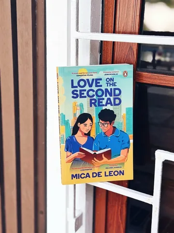 nerdytalksbookblog Instagram post about Current reading