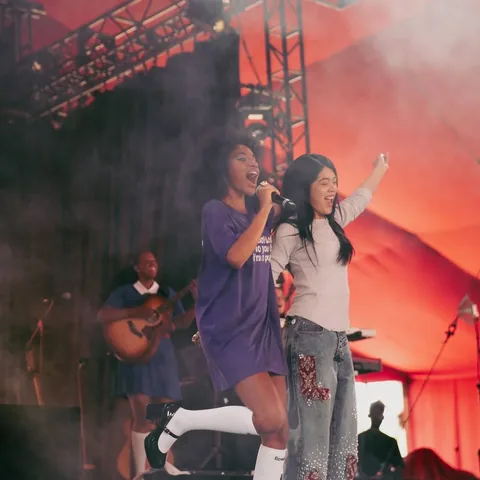 nianaguerrero Instagram post about Music festival