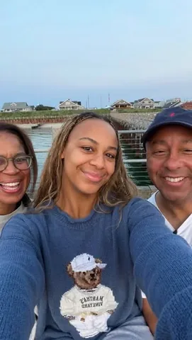 niasioux Instagram post about Travel lifestyle