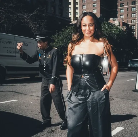 Nia Sioux Instagram post thumbnail