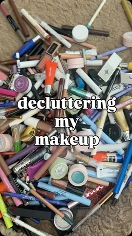 nicolconcilio Instagram post about Makeup decluttering