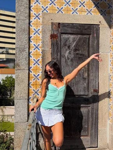 nicolelaeno Instagram post about Porto visit