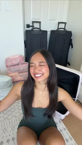 nicolelaeno Instagram post about Packing for Semester at Sea