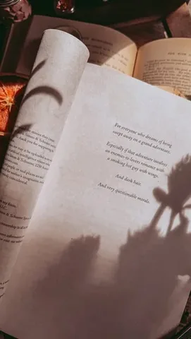nightc0urt Instagram post about Autumn reading atmosphere